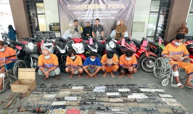 Polda-Jatim-Berhasil-Ungkap-Jaringan-Curanmor-Lintas-Kota,-Amankan-134-Ranmor