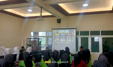 Polresta-Sidoarjo-Edukasi-Pelajar-SMK-YPM-5-Sukodono-tentang-Bullying-dan-Radikalisme